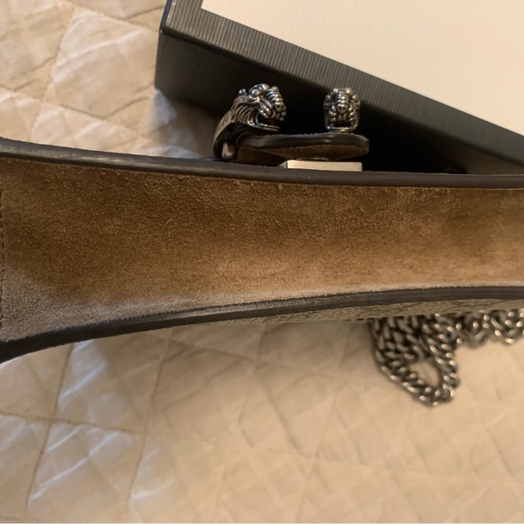 Authentic Gucci Dionysus GG Supreme Mini - Picture 5 of 9